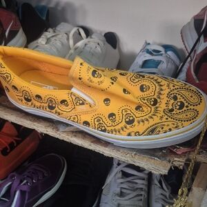 12 8 Vans Bright Yellow Skull Paisley Slip-Ons